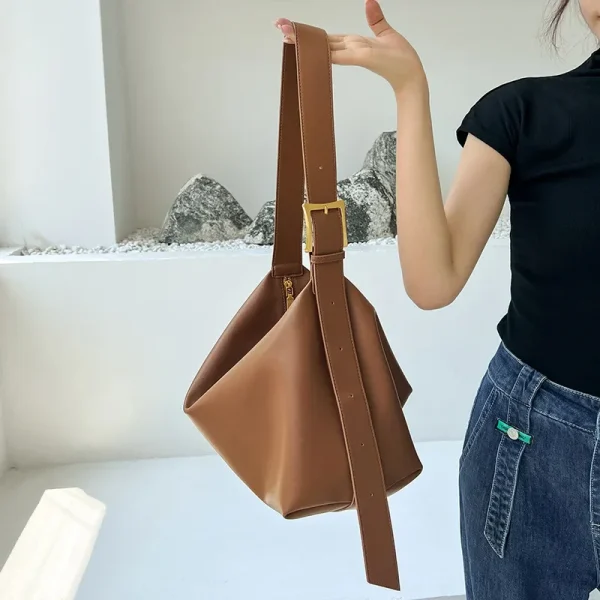 2026 New Fashion Casual Tote Bag Women Handbags Soft Leather Large Capacity Single Shoulder Bag Female Crossbody Handbag