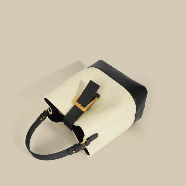 2026 New Large Capacity Soft Cowhide Bucket Bag Fashionable and Versatile Commuter Shoudler Bag Advanced Feeling Handbag