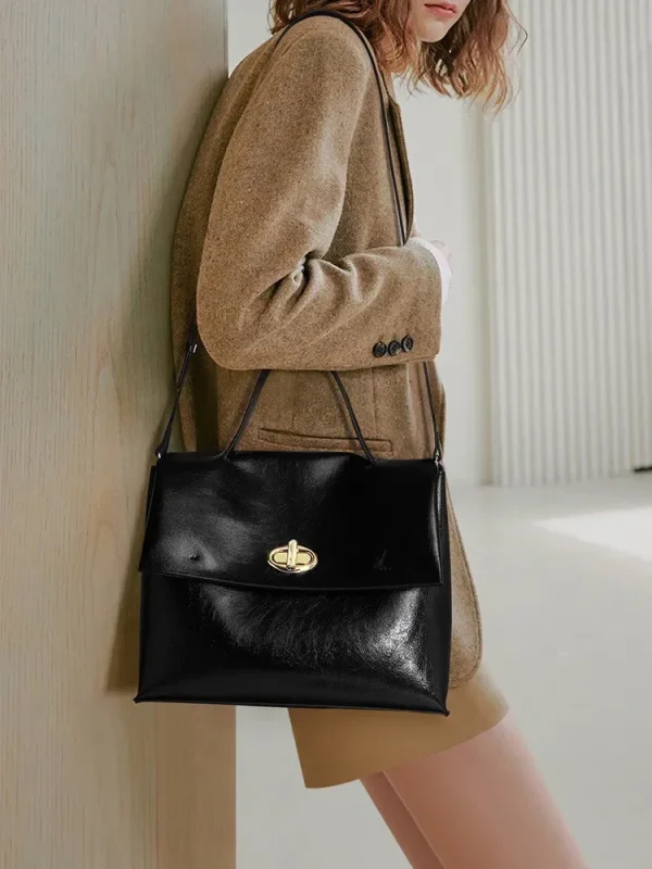 New 2026 Fashion ClassicsTote Bag High Quality Shoulder Bag Female Commuter Messenger Handbag Fashion Casual Cowhide