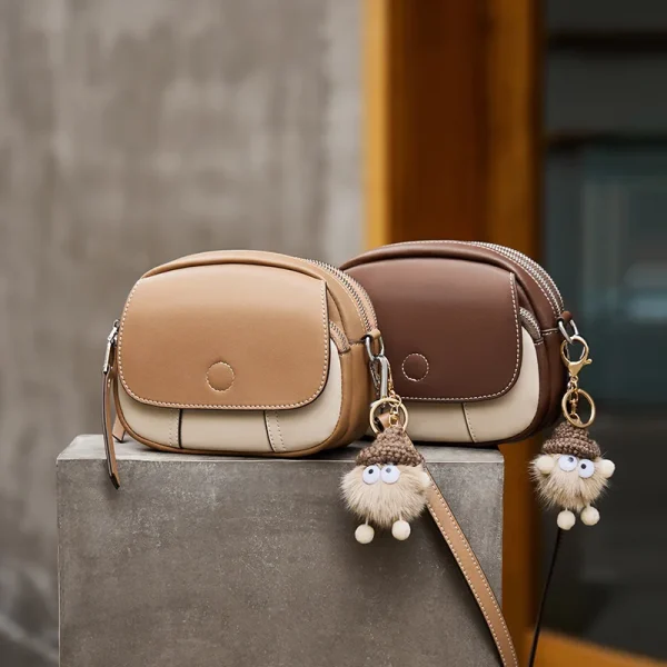 Retro Tofu Small Square Shoulder Bag Messenger Female Real Leather Flap Handbag 2026New Round Crossbody Shoulder Travel Tote Bag